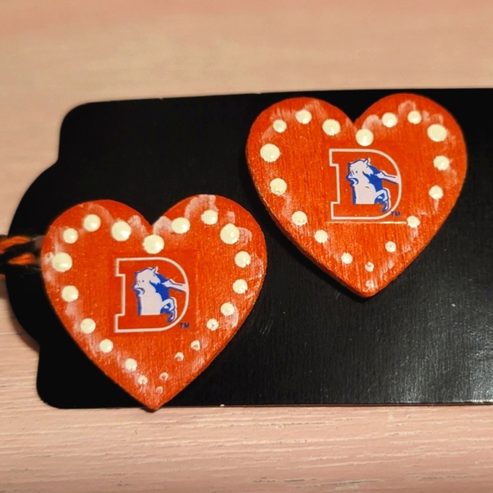 Vtg 80s NFL Denver Broncos football handpainted orange wooden heart earrings
